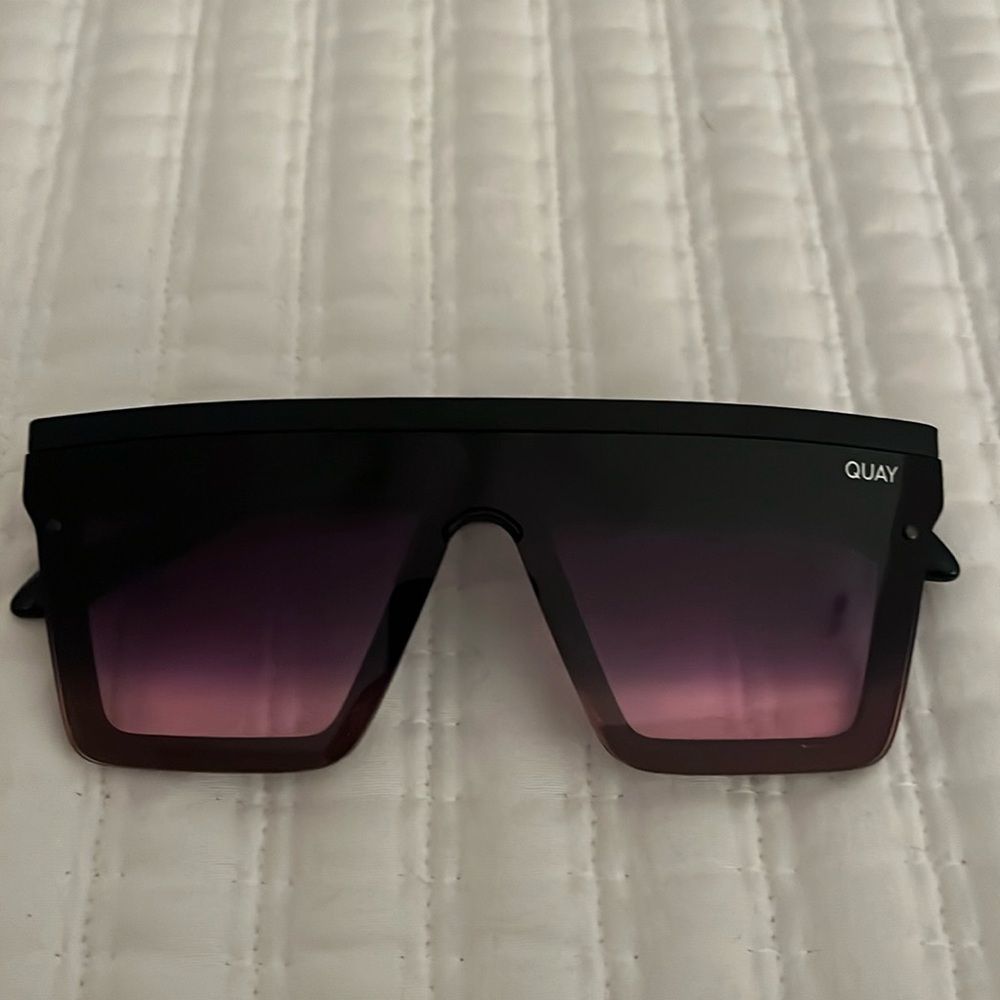 QUAY Sunglasses